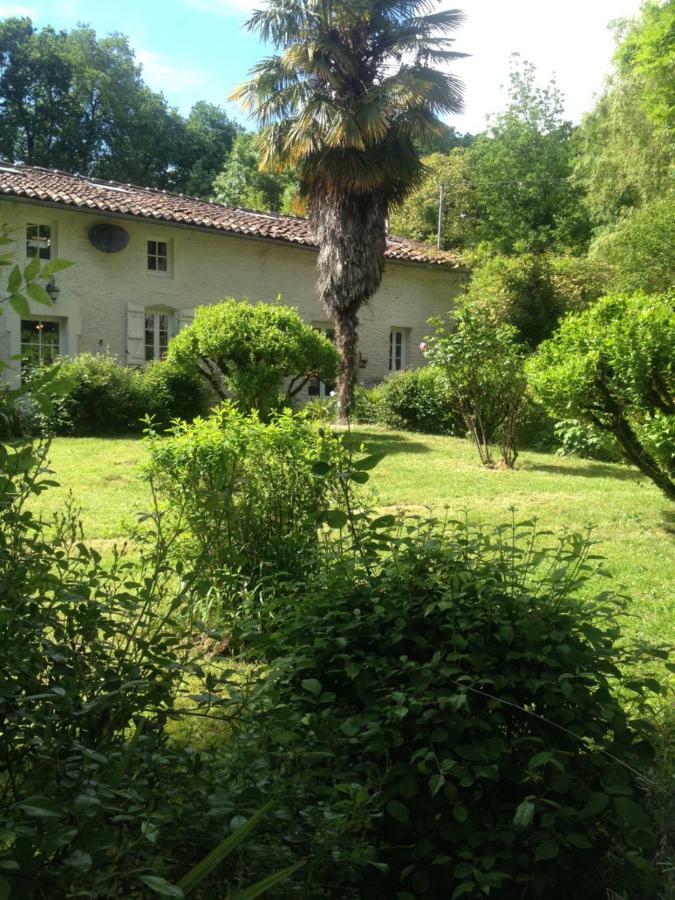 Gite du Calme Chérac Esterno foto